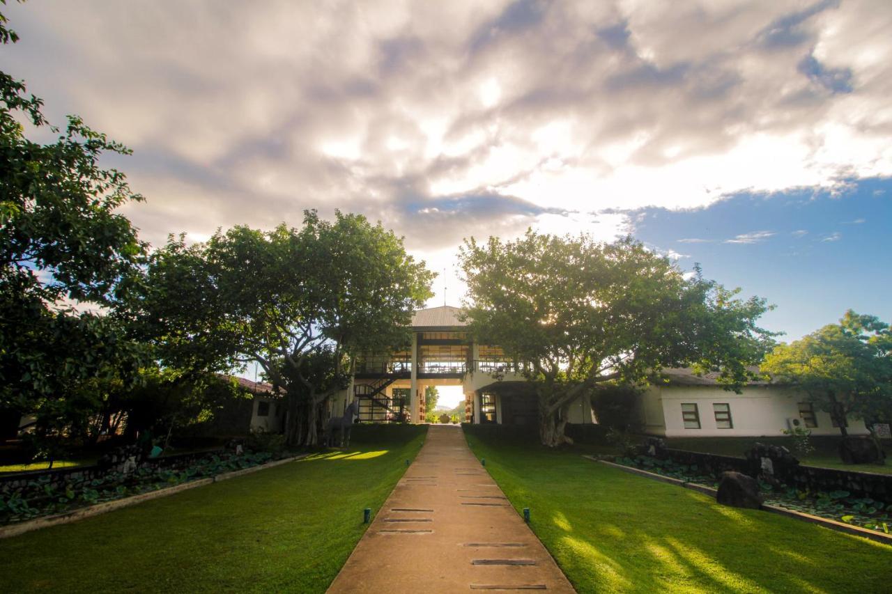Ayugiri Ayurveda Wellness Resort Sigirija Zewnętrze zdjęcie